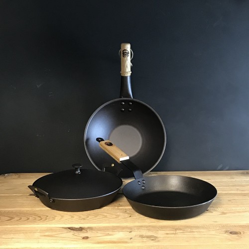 https://www.netherton-foundry.co.uk/image/cache/catalog/Bundles/kitchen%20essentials%20sml-500x500.jpg