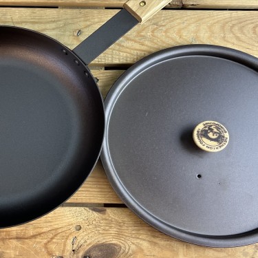 11" (28cm) Pan lid with oak knob for Chef's pans 