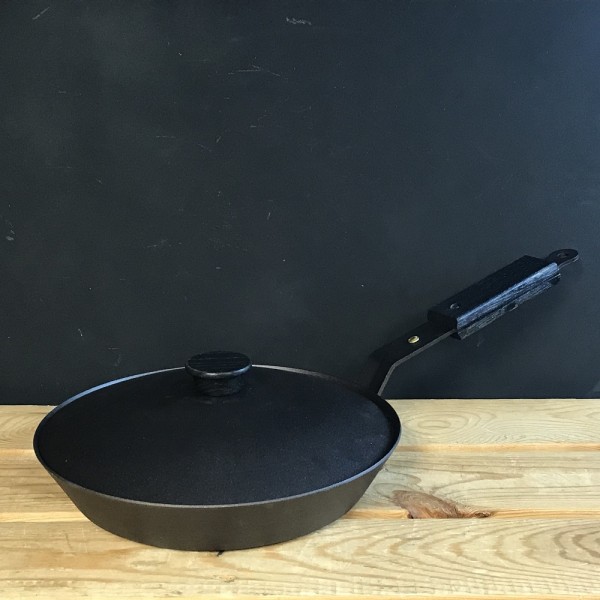 Ebonised Black 10" (26cm) Spun Iron Sauté Frying Pan & lid