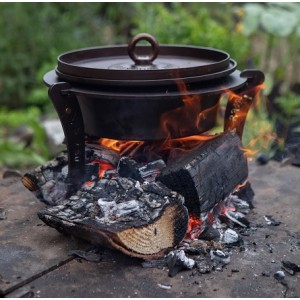 Fire cooking: Dutch ovens, chapas, barbecues, charcoal slow cookers