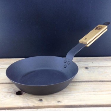 8" (20cm) Spun Iron Frying Pan FREE DELIVERY TO USA