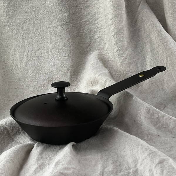 6" (15.5cm) Oven Safe Spun Iron Sauté frying pan and lid
