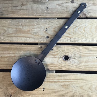 Black iron egg spoon, a flat handy ladle