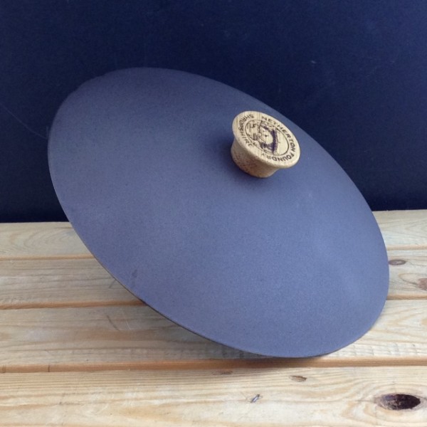12" (30cm) Pan lid with oak knob