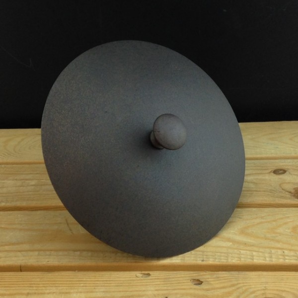 8" (20cm) Pan lid with iron knob