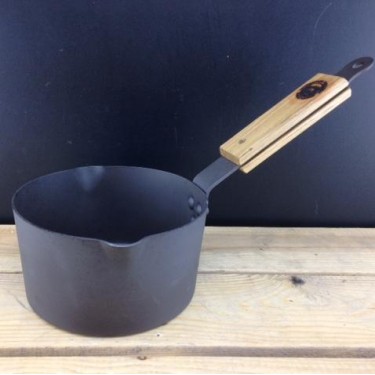 6" (15cm) spun iron milk pan