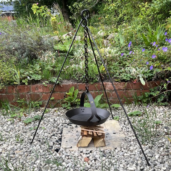 Chitty Irons, Shropshire made, simple cooking tripod and chain 