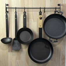 Black iron pan and utensil rail OPTION 