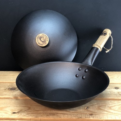 11 (28cm) Spun iron small wok with lid