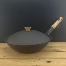 13" (33cm) Spun iron wok with lid